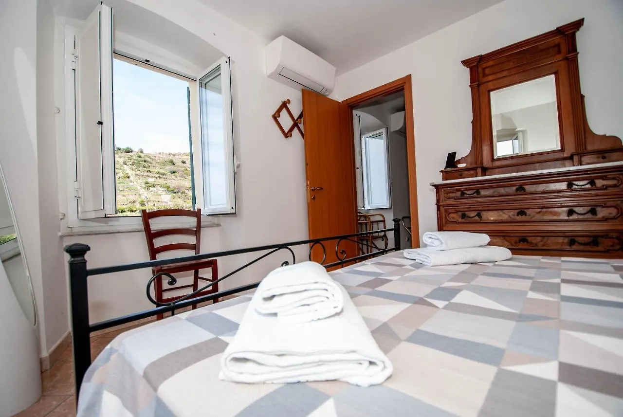 Luxury Seaview Apartments Manarola By Arbaspaa