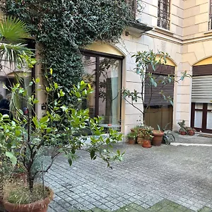Luxury Loft Near Duomo And Garage , Mailand Italien