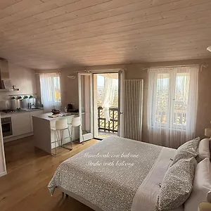 https://casa-vacanze-la-mansardina.italymilanhotels.net